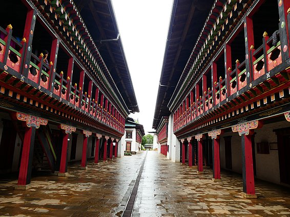 Historische Bauten des College of Natural Ressources, der Fakultät für natürliche Rohstoffe der Königlichen Universität von Bhutan in Lobesa. (Foto: Pema Eden / CNR-RUB)