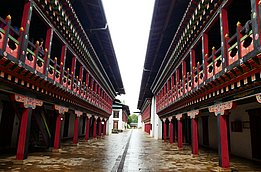 Historische Bauten des College of Natural Ressources, der Fakultät für natürliche Rohstoffe der Königlichen Universität von Bhutan in Lobesa. (Foto: Pema Eden / CNR-RUB)